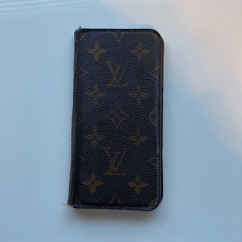 Authentic Louis Vuitton folio phone case iPhone 8
